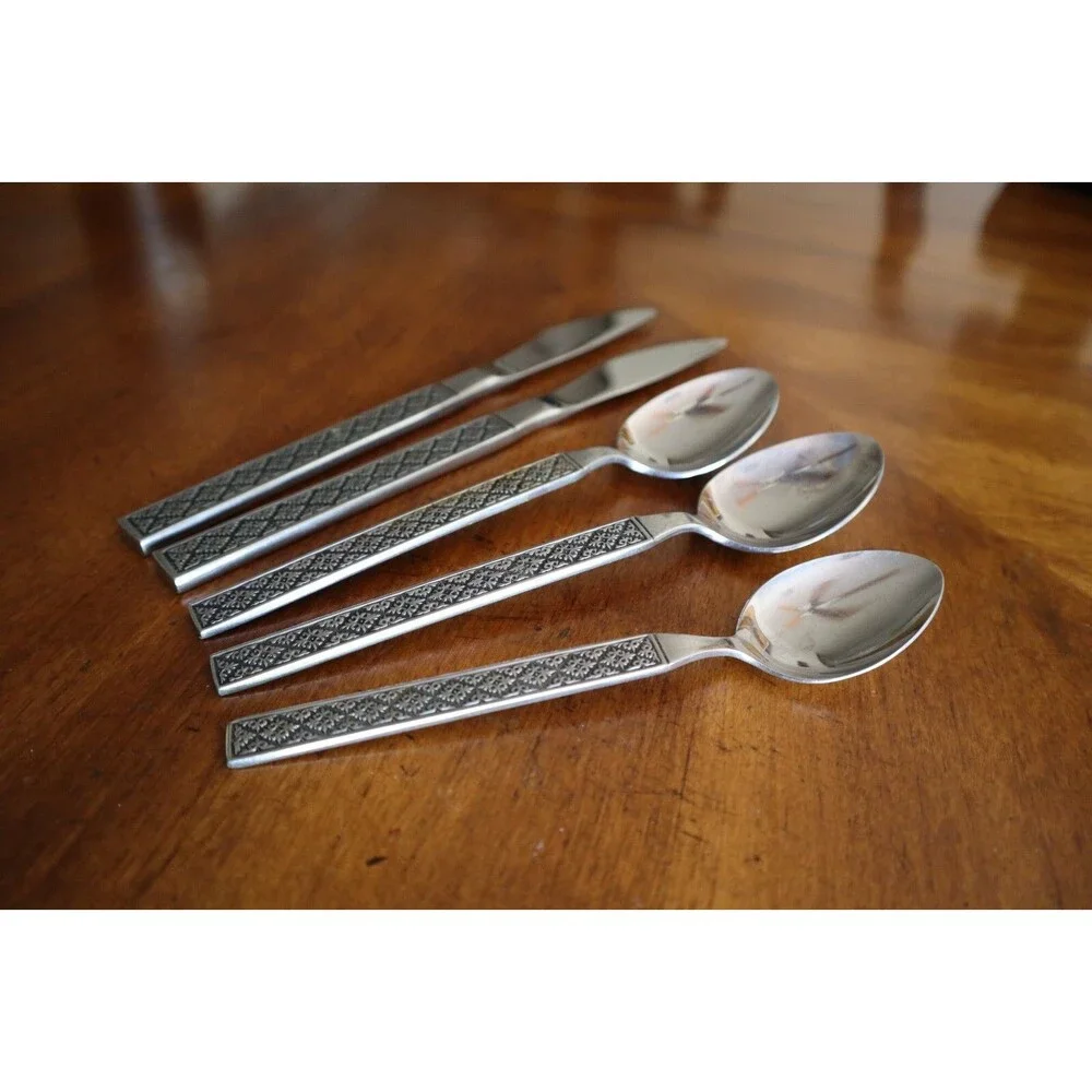 VOGUE Rogers International Silver Stainless Geometric Black Mixed Lot Knife Spoo